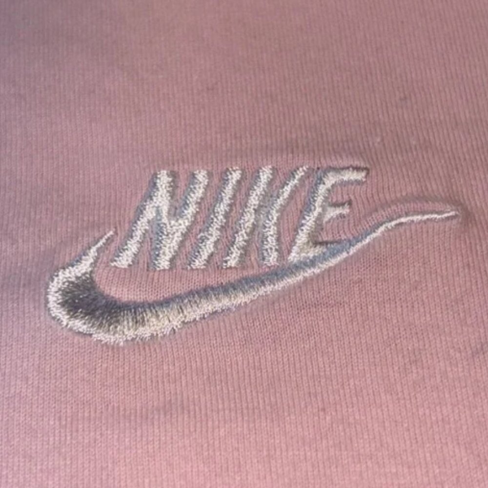 NWT Pink "The Nike Tee" - Picture 3 of 4